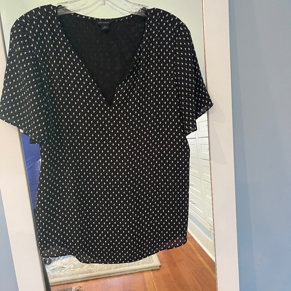 Short sleeve v-neck blouse - Picture 1 of 3